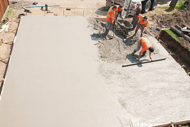Best Concrete Retaining Walls in Lake Sarasota, FL